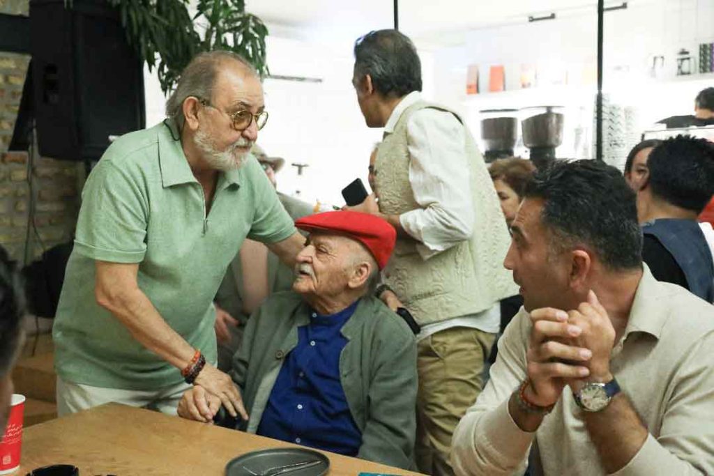 مراسم قرعه‌کشی دو جایزه ویژه فیلم «رُخ»16