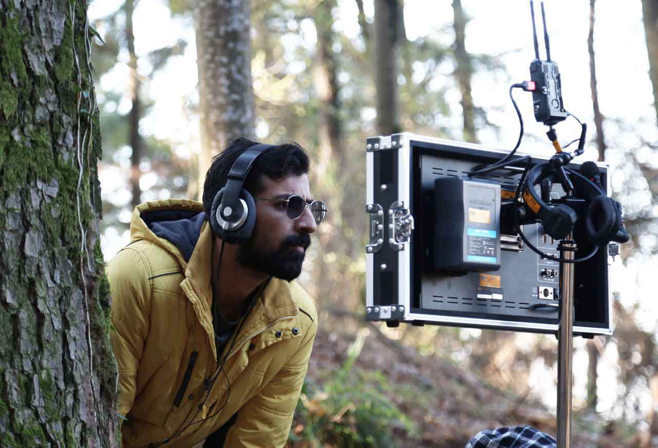 حسن نجم‌آبادی کارگردان فیلم کوتاه «میان کاج‌ها»01