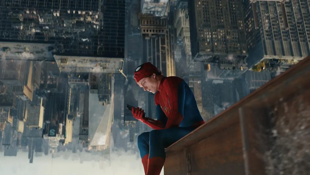 فیلم «مرد عنکبوتی: روزی کاملاً جدید» (Spider-Man: Brand New Day) با بازی تام هالند و زندایا فراتر از همه پیشبینیها ظاهر شد و با ثبت رکوردی تاریخی در نخستین روز اکران، یکی از بزرگترین افتتاحیههای تاریخ سینما را رقم زد.