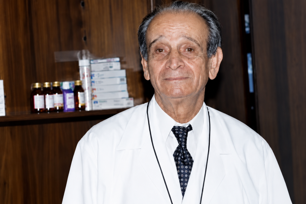 نسخه زندگی/ درباره مستند «تب آینه» پرتره پدر داروسازی ایران