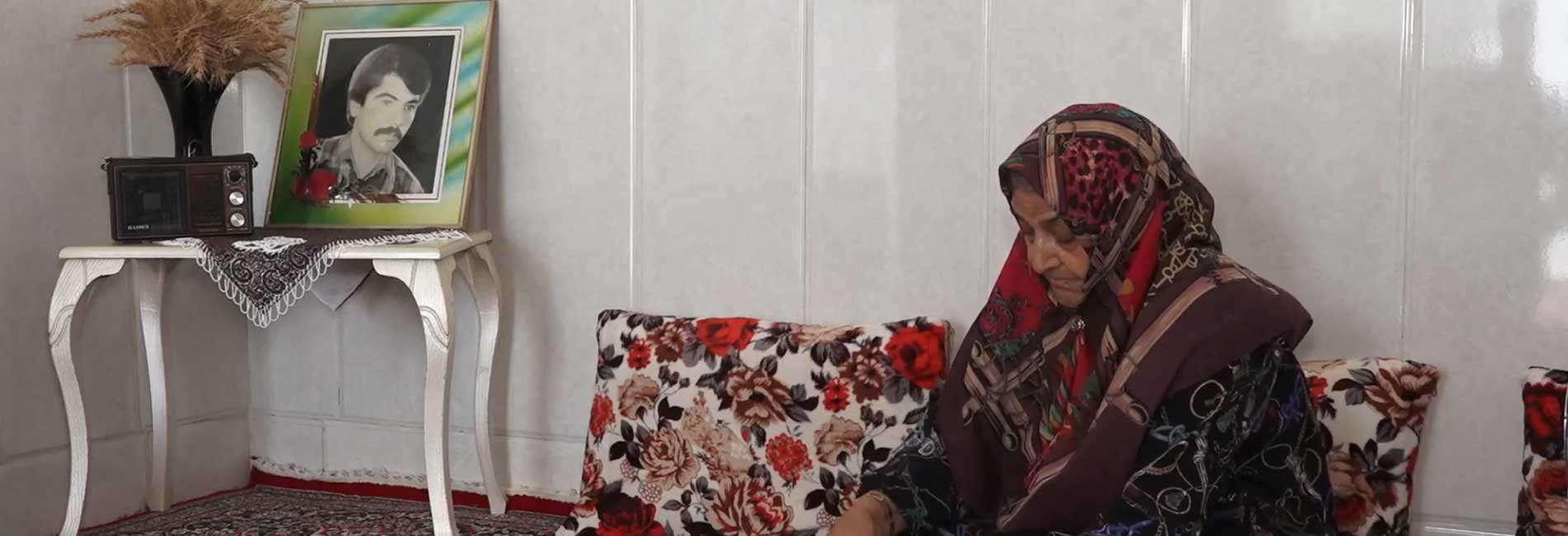 آن سوی درختان