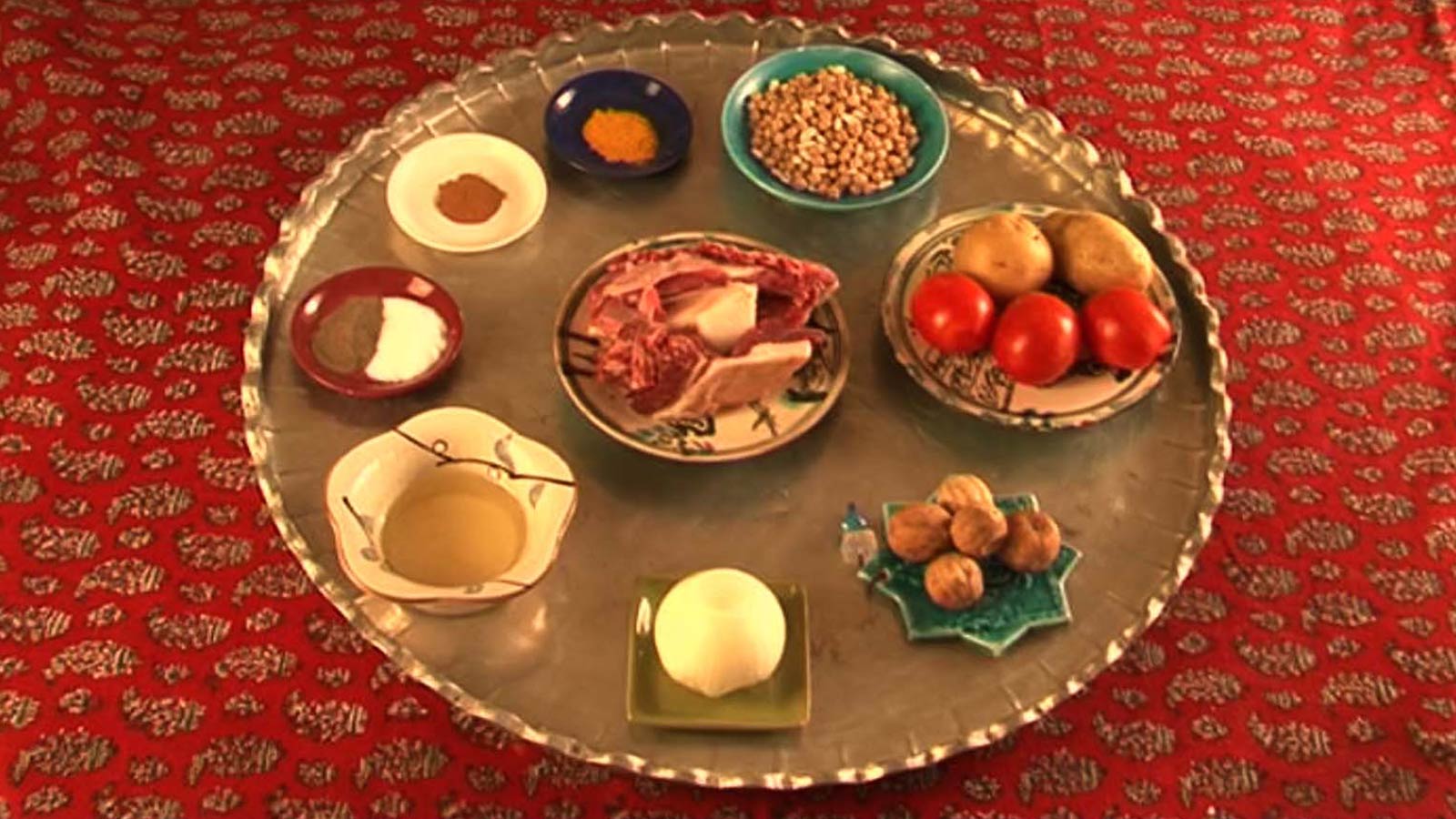 پنج پرده در باب غذای ایرانی-هاشور